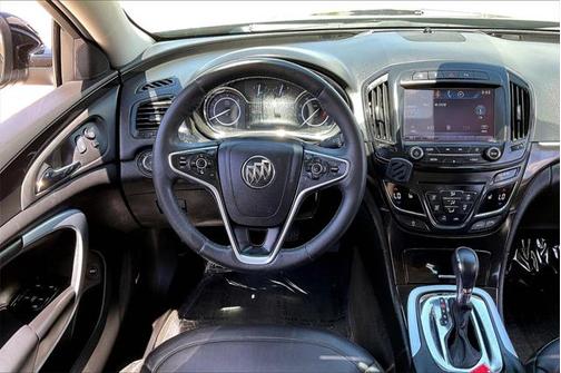 Photo 5 of 33 of 2015 Buick Regal Turbo Premium II