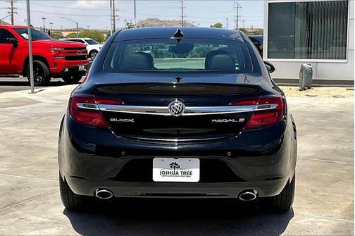 Photo 4 of 33 of 2015 Buick Regal Turbo Premium II