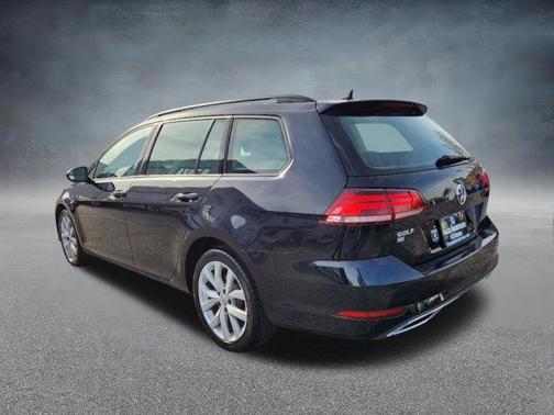 Photo 3 of 25 of 2019 Volkswagen Golf SportWagen 1.4T SE