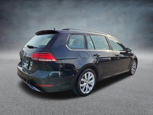 Photo 4 of 25 of 2019 Volkswagen Golf SportWagen 1.4T SE