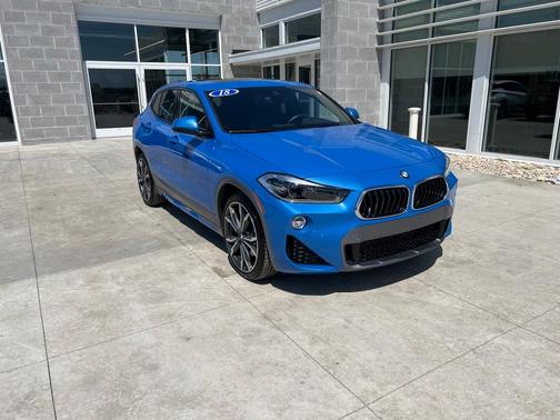 Photo 2 of 34 of 2018 BMW X2 xDrive28i