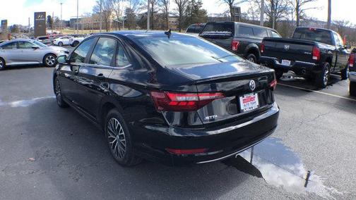 Photo 5 of 21 of 2021 Volkswagen Jetta 1.4T S