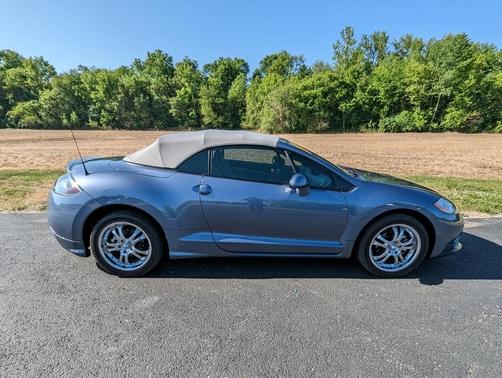 Photo 5 of 27 of 2007 Mitsubishi Eclipse Spyder GT