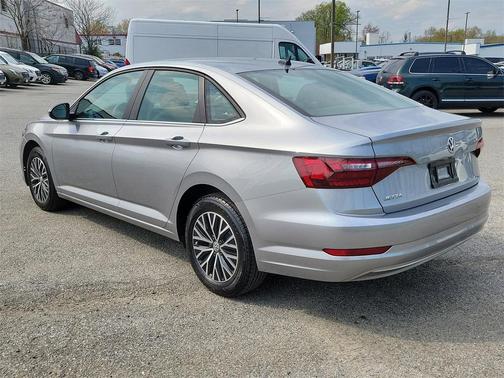 Photo 4 of 25 of 2021 Volkswagen Jetta 1.4T S