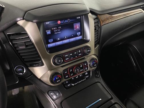 Photo 2 of 30 of 2015 GMC Yukon Denali
