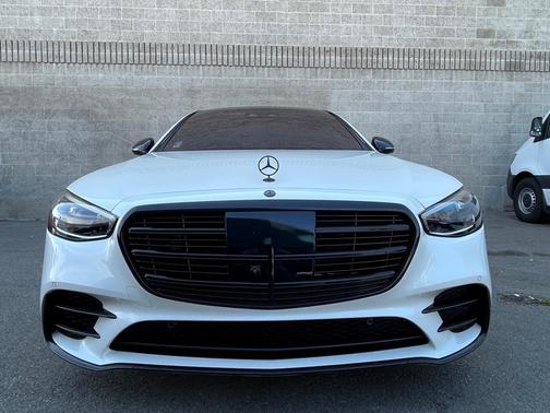 Photo 2 of 19 of 2022 Mercedes-Benz S-Class S 580 4MATIC