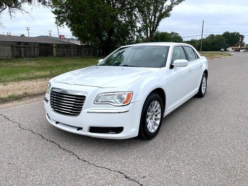 Photo 3 of 17 of 2013 Chrysler 300 Base