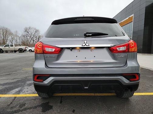 Photo 5 of 19 of 2019 Mitsubishi Outlander Sport SP