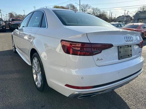 Photo 5 of 33 of 2019 Audi A4 2.0T Premium Plus