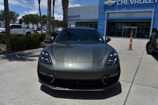 Photo 2 of 30 of 2022 Porsche Panamera Sport Turismo GTS