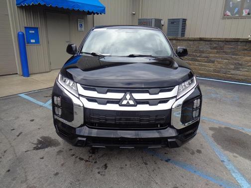 Photo 3 of 19 of 2020 Mitsubishi Outlander Sport