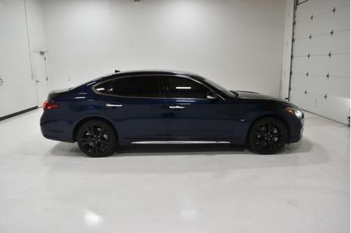 Photo 2 of 45 of 2018 INFINITI Q70L 3.7X LUXE