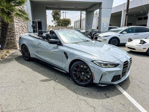 Photo 2 of 30 of 2022 BMW M4 Competition xDrive