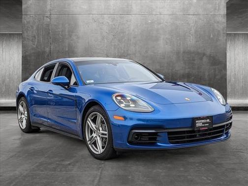 Photo 3 of 31 of 2018 Porsche Panamera 4S