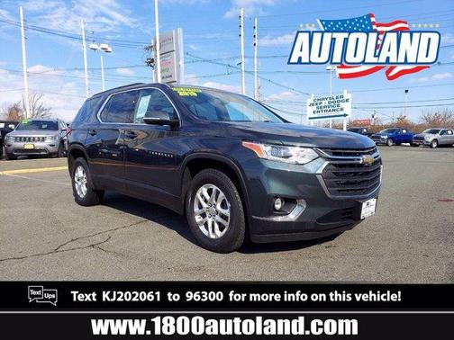 Photo 1 of 31 of 2019 Chevrolet Traverse LT Cloth