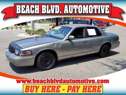 Photo 1 of 18 of 2004 Mercury Grand Marquis GS
