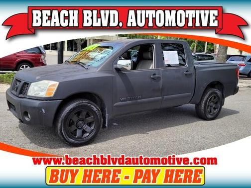 Photo 1 of 21 of 2007 Nissan Titan LE Crew Cab