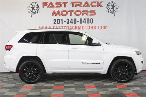 Photo 4 of 45 of 2018 Jeep Grand Cherokee Laredo