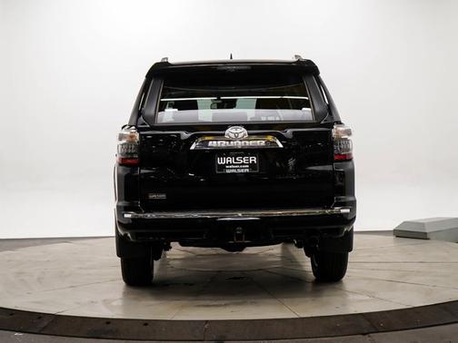 Photo 4 of 31 of 2022 Toyota 4Runner Limited