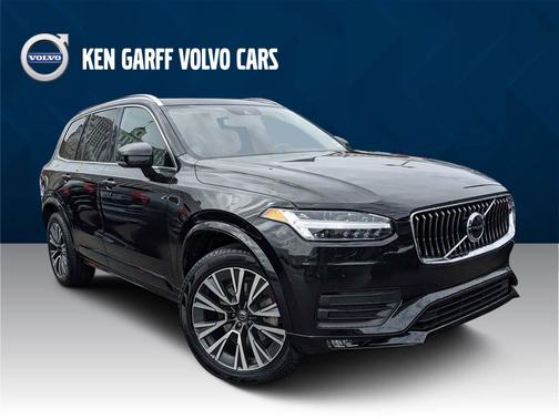 Photo 1 of 3 of 2020 Volvo XC90 Momentum
