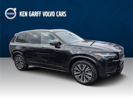 Photo 2 of 3 of 2020 Volvo XC90 Momentum