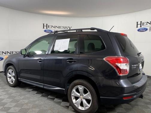 Photo 3 of 31 of 2015 Subaru Forester 2.5i Premium