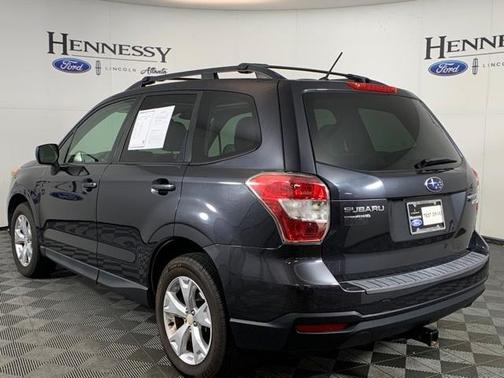 Photo 4 of 31 of 2015 Subaru Forester 2.5i Premium