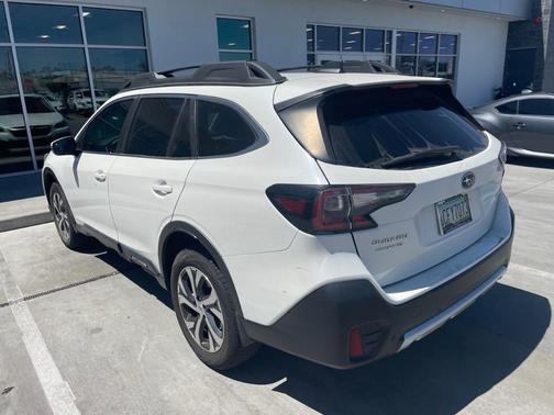 Photo 5 of 5 of 2021 Subaru Outback Limited