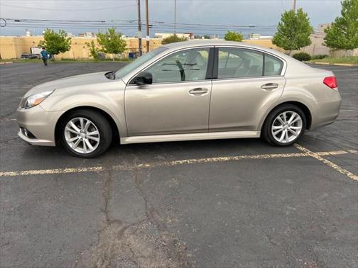 Photo 3 of 19 of 2014 Subaru Legacy 2.5i