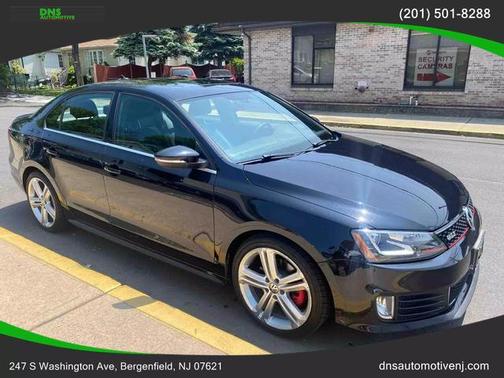 Photo 3 of 45 of 2015 Volkswagen Jetta 2.0T GLI SEL