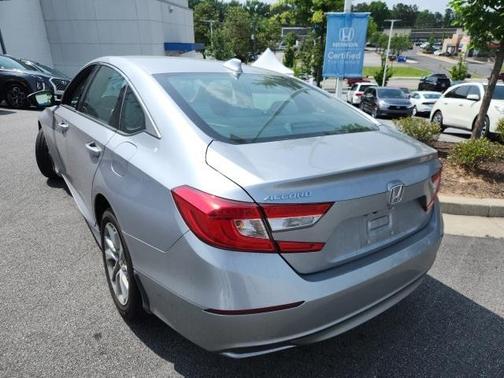 Photo 4 of 12 of 2020 Honda Accord LX 1.5T