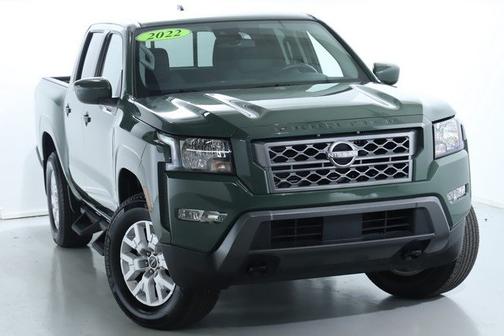 Photo 1 of 3 of 2022 Nissan Frontier SV