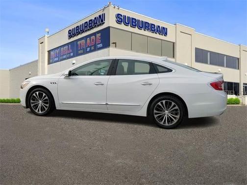 Photo 5 of 37 of 2017 Buick LaCrosse Essence