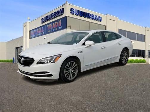 Photo 4 of 37 of 2017 Buick LaCrosse Essence