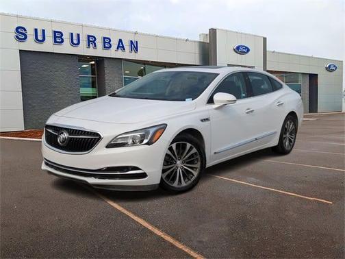 Photo 1 of 36 of 2017 Buick LaCrosse Essence