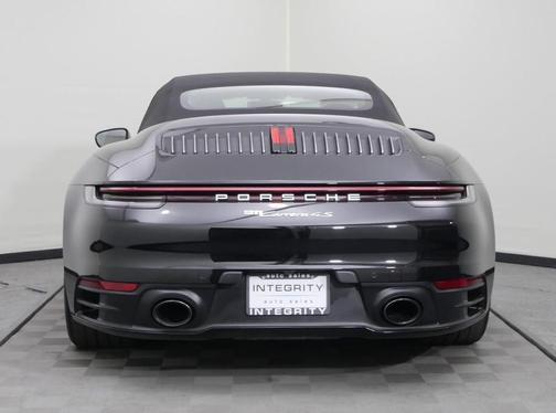 Photo 5 of 48 of 2020 Porsche 911 Carrera 4S