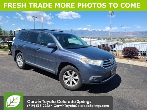 Photo 1 of 11 of 2012 Toyota Highlander SE