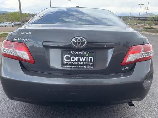 Photo 4 of 23 of 2010 Toyota Camry LE