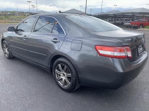 Photo 5 of 23 of 2010 Toyota Camry LE