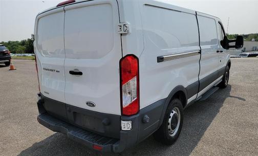 Photo 3 of 6 of 2016 Ford Transit-150 Base