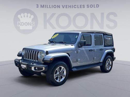 Photo 1 of 24 of 2018 Jeep Wrangler Unlimited Sahara