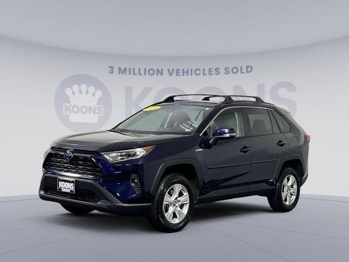 Photo 1 of 31 of 2021 Toyota RAV4 Hybrid XLE
