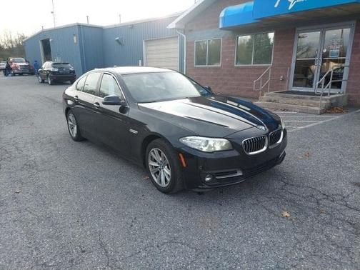Photo 4 of 43 of 2016 BMW 528 i