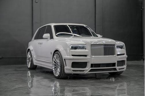 Photo 2 of 66 of 2021 Rolls-Royce Cullinan
