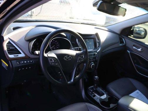 Photo 4 of 36 of 2019 Hyundai Santa Fe XL Limited Ultimate