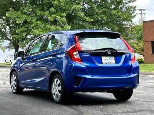 Photo 3 of 40 of 2015 Honda Fit LX