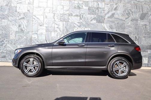 Photo 2 of 25 of 2022 Mercedes-Benz GLC 300 Base