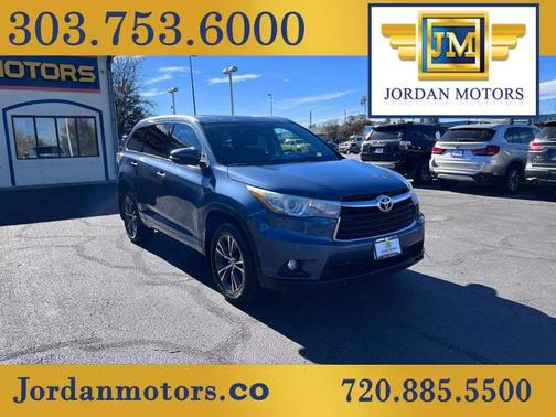 Photo 1 of 31 of 2016 Toyota Highlander XLE
