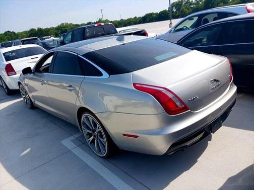 Photo 4 of 9 of 2017 Jaguar XJ XJL Portfolio