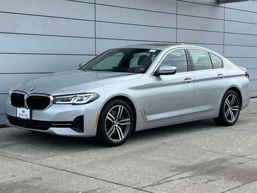 Photo 4 of 39 of 2021 BMW 540 i xDrive